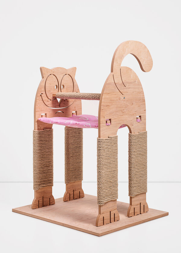 Scratcher: Cat With Hammock - Image 3